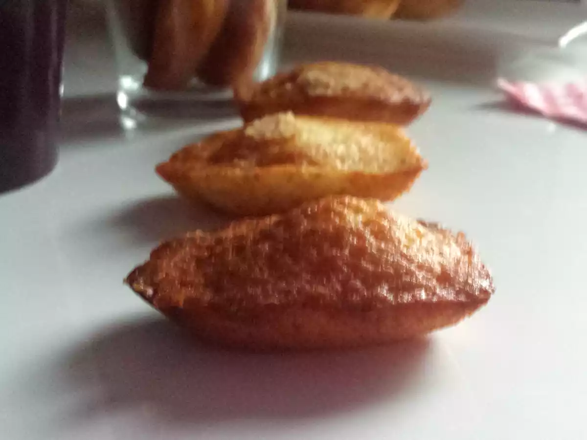 Madeleines moelleuses à la vanille