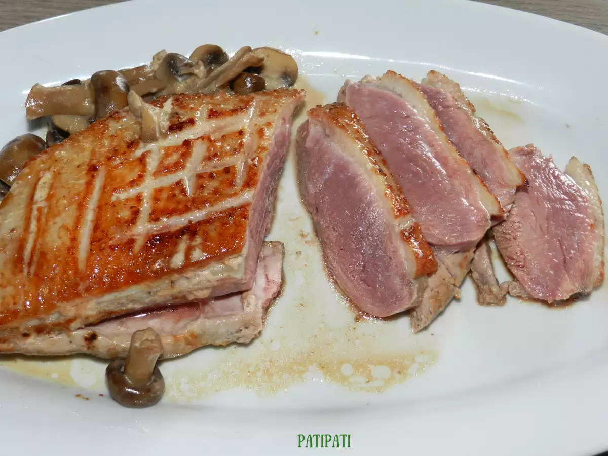 Magret de canard aux champignons des grottes belges