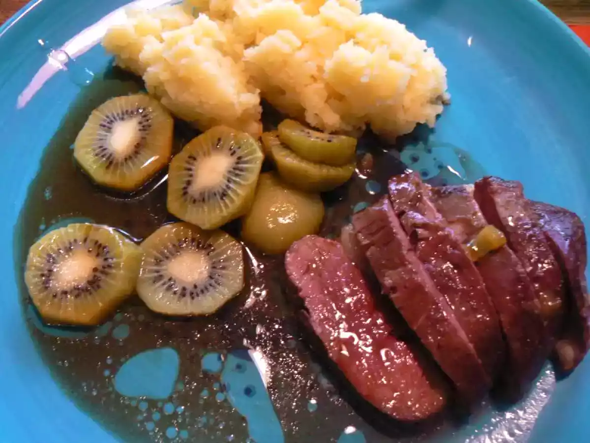 Magret de canard aux kiwis