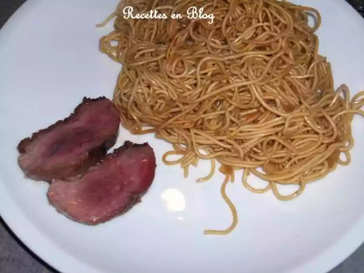MAGRET DE CANARD AUX NOUILLES CHINOISES