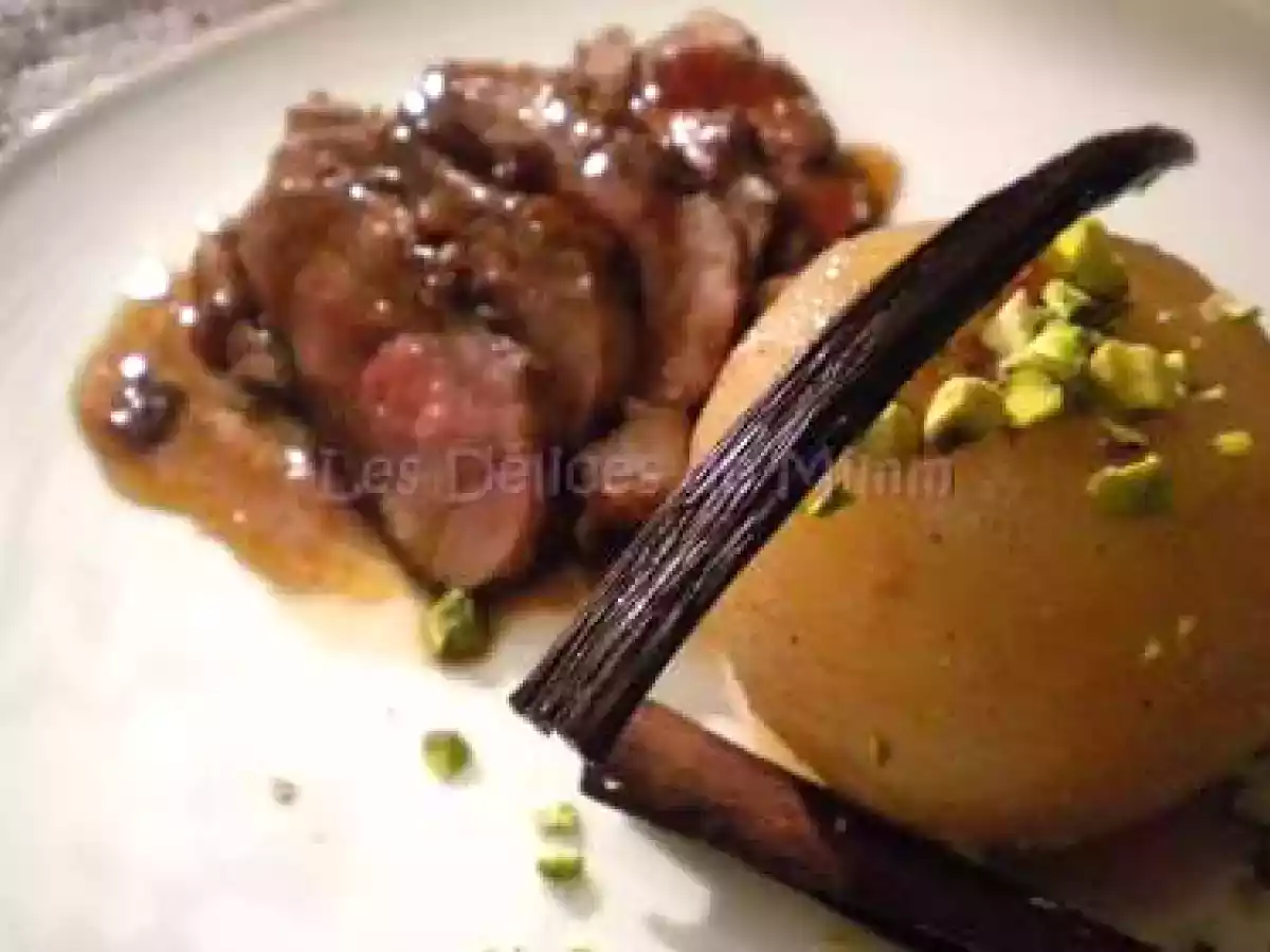 Magret de canard aux spéculoos, poire Nashi aux épices