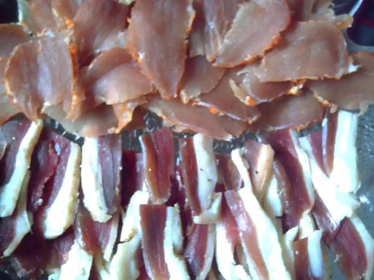 MAGRET DE CANARD ET LOMO SÉCHÉS