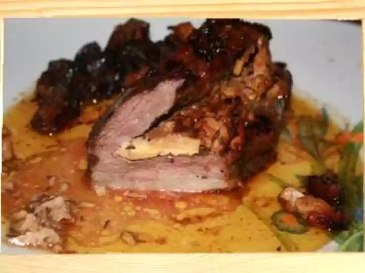 Magret de canard laqué au foie gras