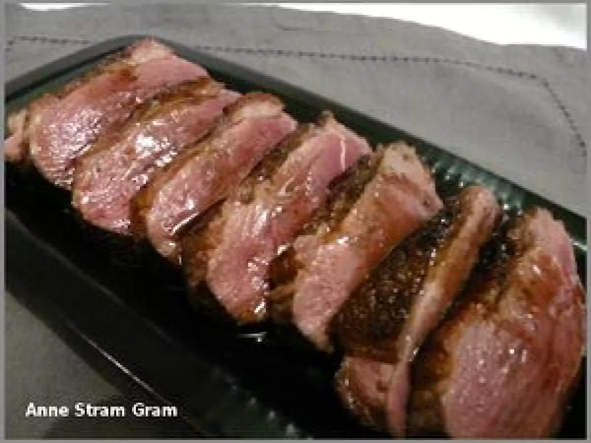 Magret de canard poêlé, sauce au Xérès et au miel