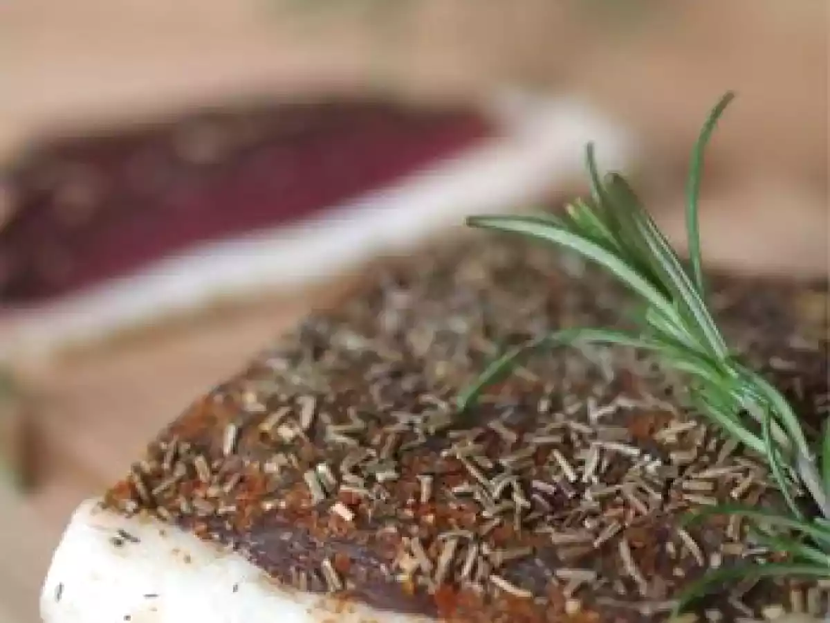 Magret de canard séché au romarin et piment d'Espelette - photo 2