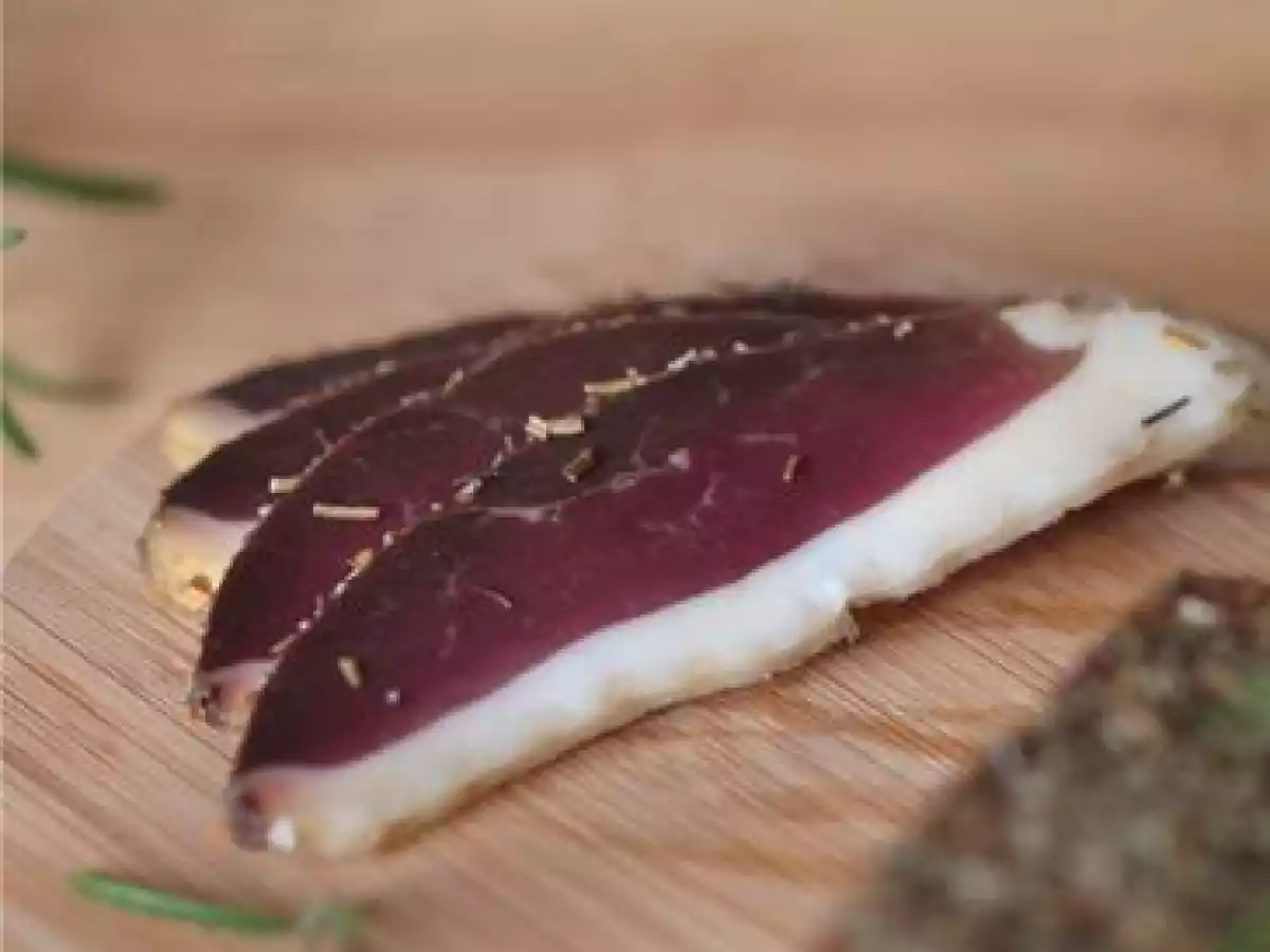 Magret de canard séché au romarin et piment d'Espelette - photo 3