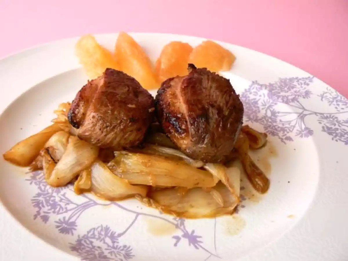 Magret de canard sucré-salé aux endives caramélisées