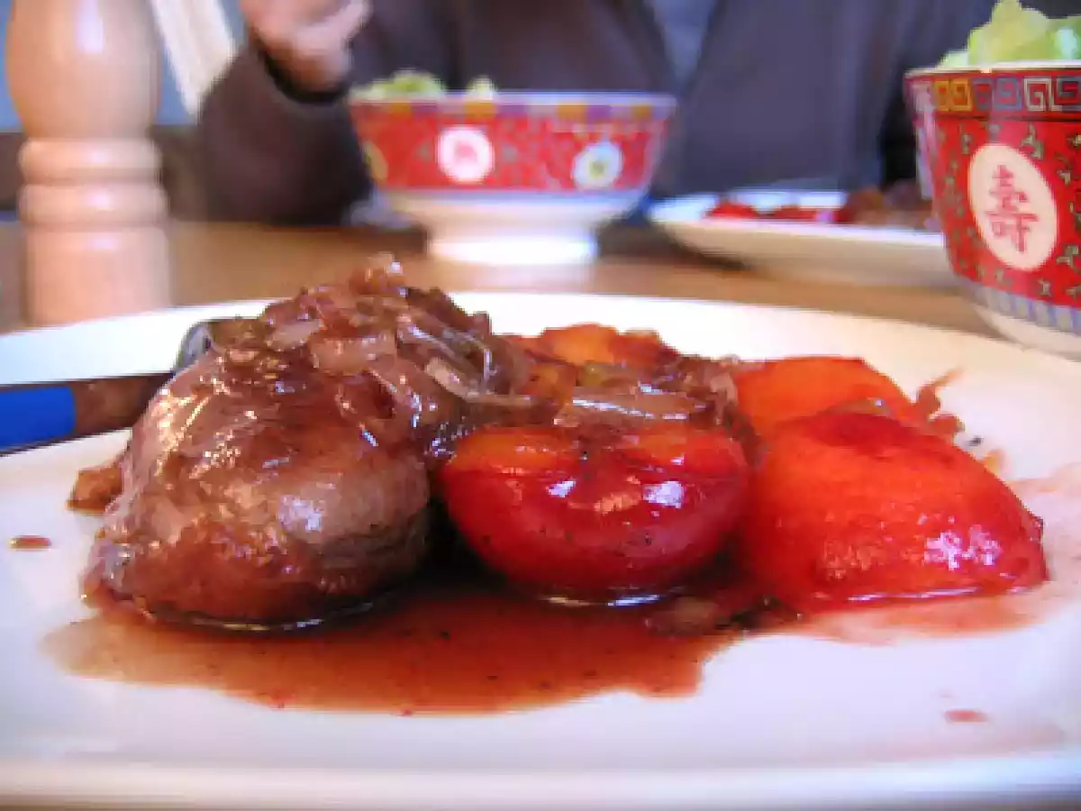 Magrets de canard au miel & ses prunes rôties