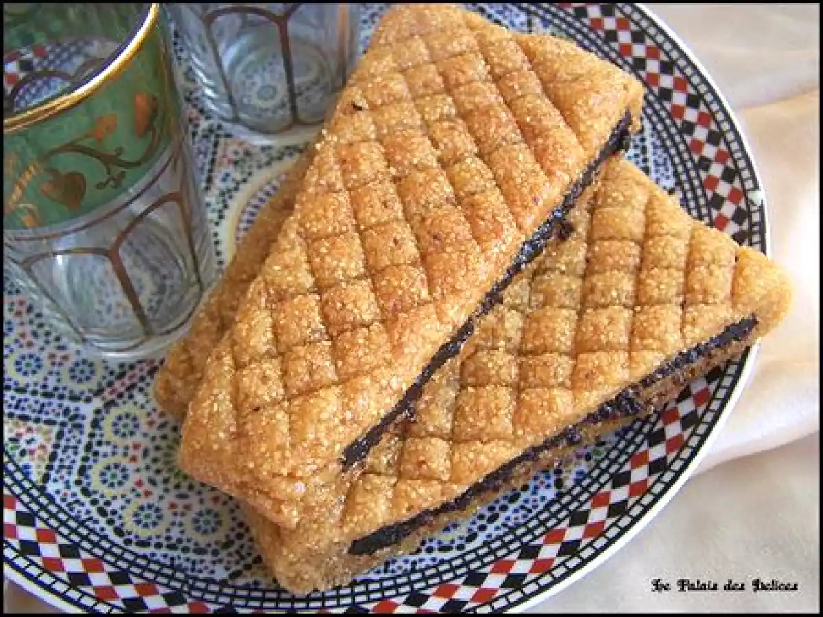 Makrouts à la grosse semoule ( en étapes ), délices miellés aux dattes - photo 3