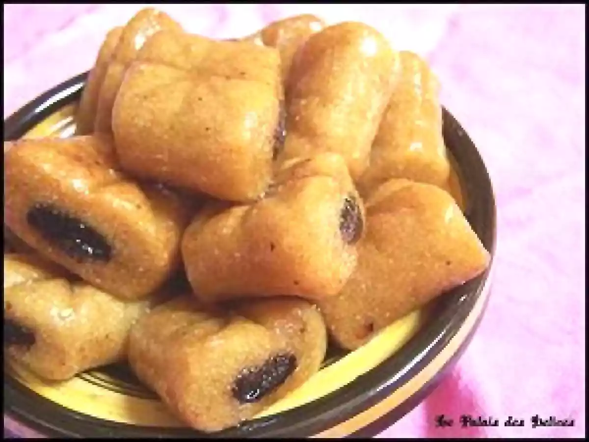 Makrouts aux dattes frits ( pâtisserie orientale )