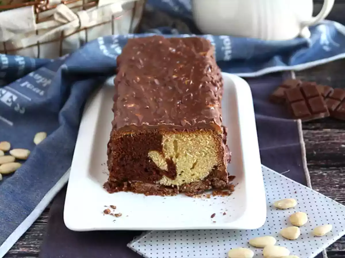 Marbré croustillant - Gâteau marbré avec glaçage au chocolat et amandes - photo 2