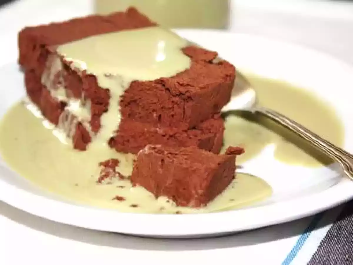 Marquise au chocolat et sa crème anglaise au thé matcha - photo 2