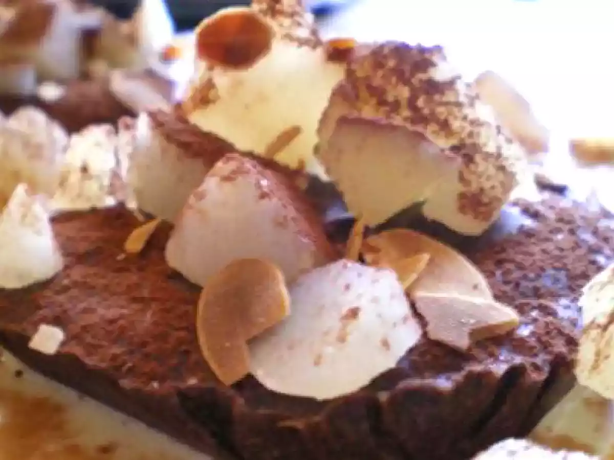 Marquises au chocolat noir et aux poires, crème anglaise à la vanille