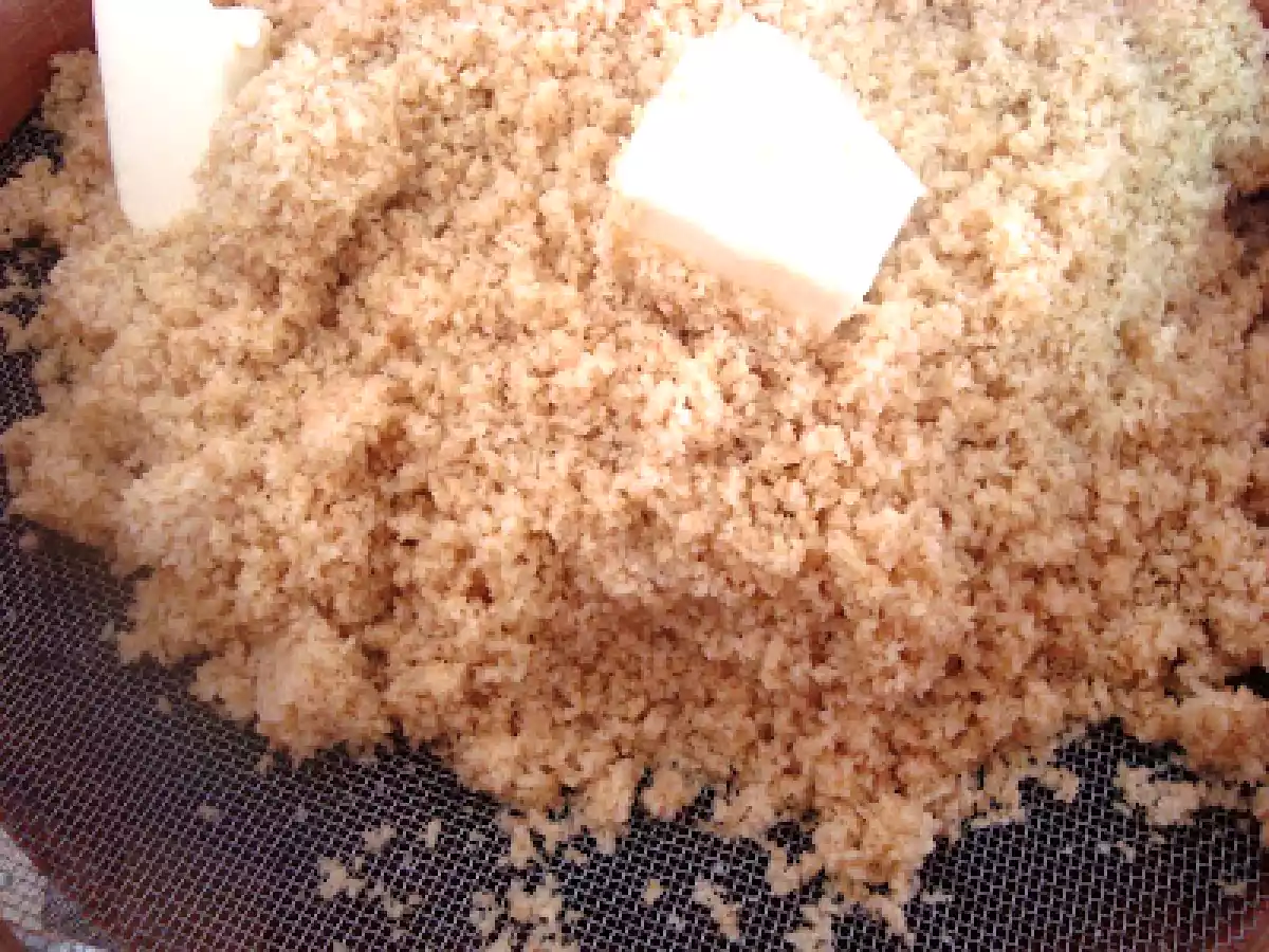 Masfouf be'rrommène ( couscous sucré aux grenades) - photo 3