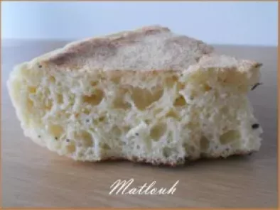 Matlouh, pain à la semoule fine