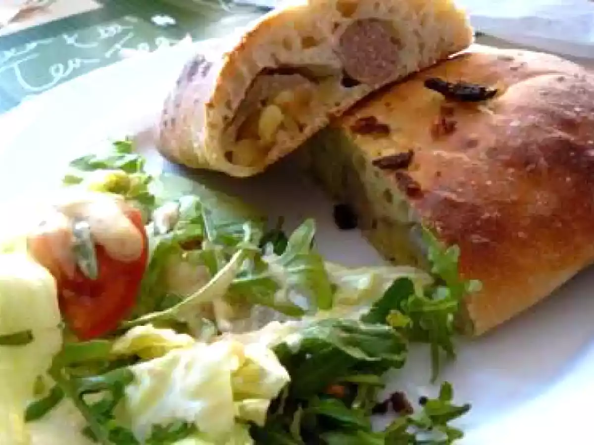 Mbriulate, spécialité sicilienne (Petit pain farci)