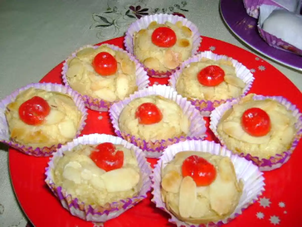 Mchaouek aux amandes (petits fours algériens aux amandes)
