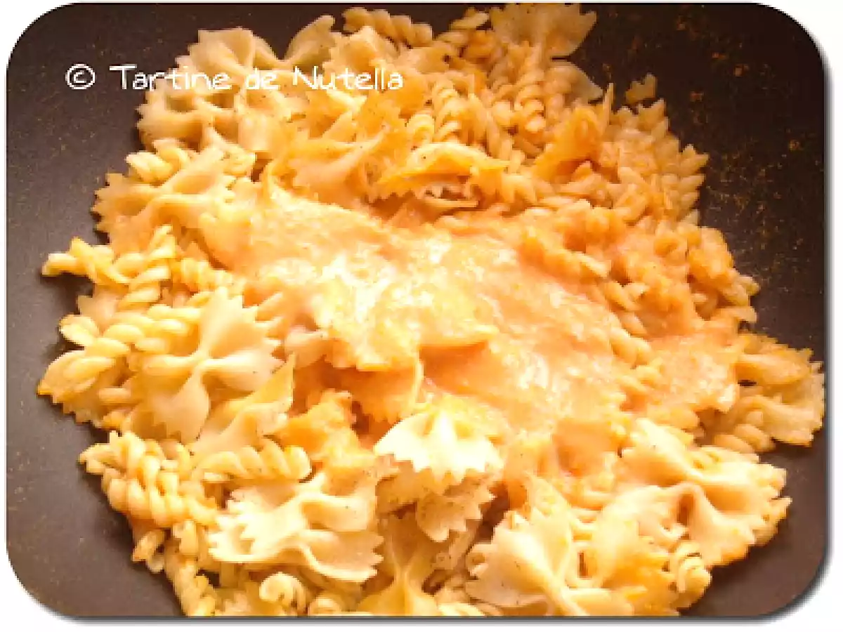 Mélange de pâtes sauce aux légumes