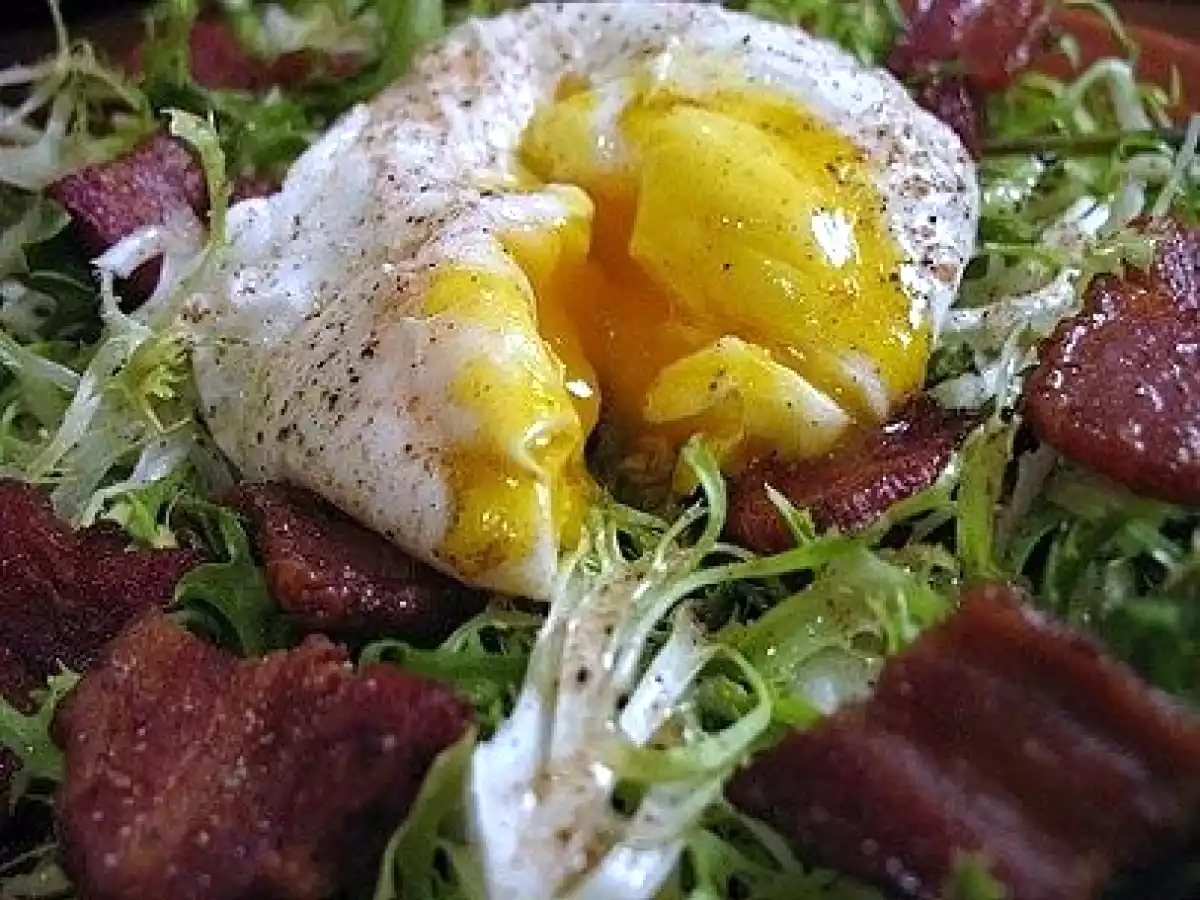 MENU DES GONES RECETTES LYONAISES : LA SALADE lYONNAISE