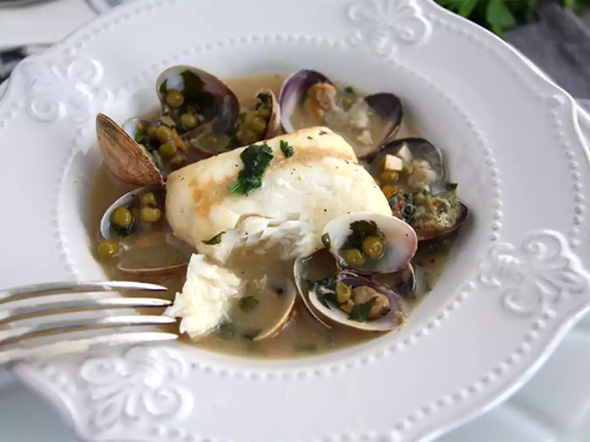 Merlu à l'étouffée, palourdes et petits pois - photo 4