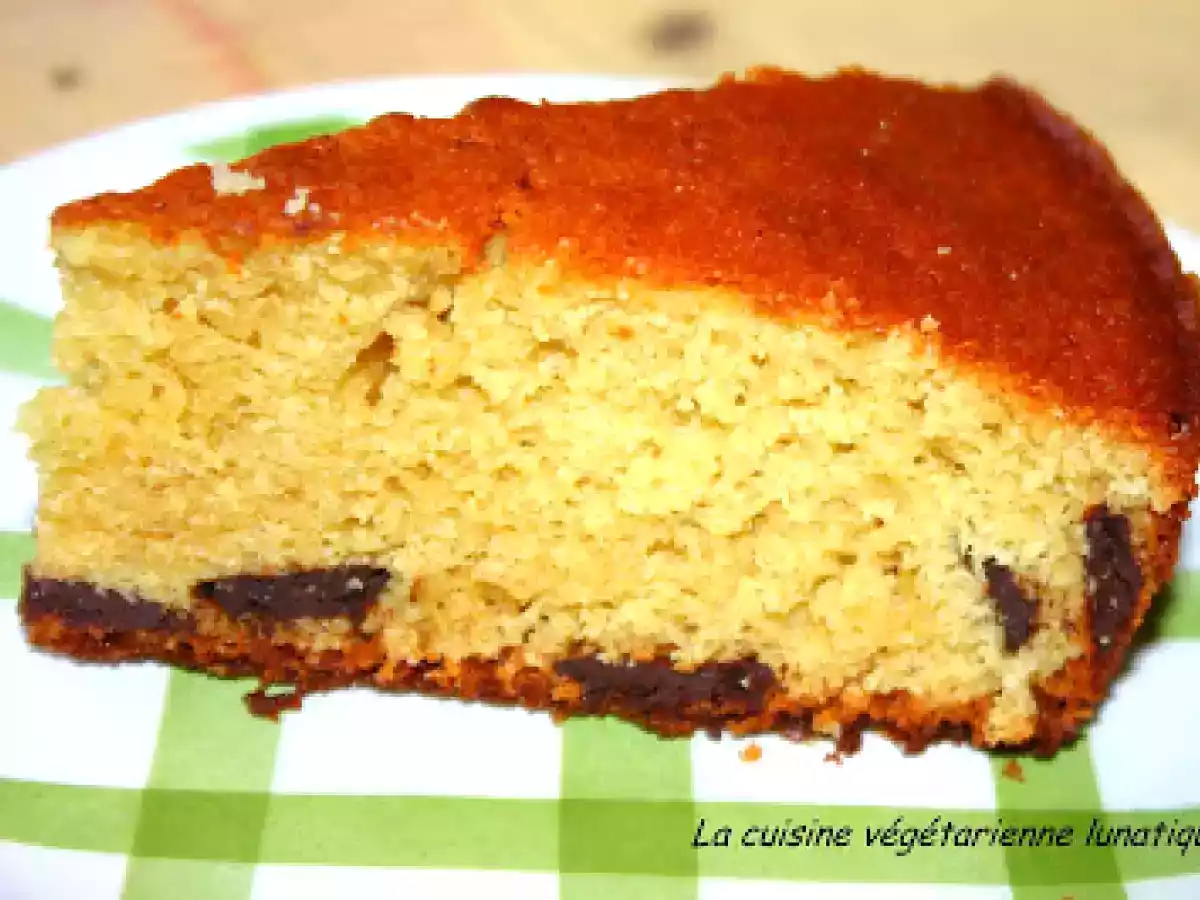 Merveilleux gâteau au yaourt, aux amandes et pépites de chocolat (sans beurre)