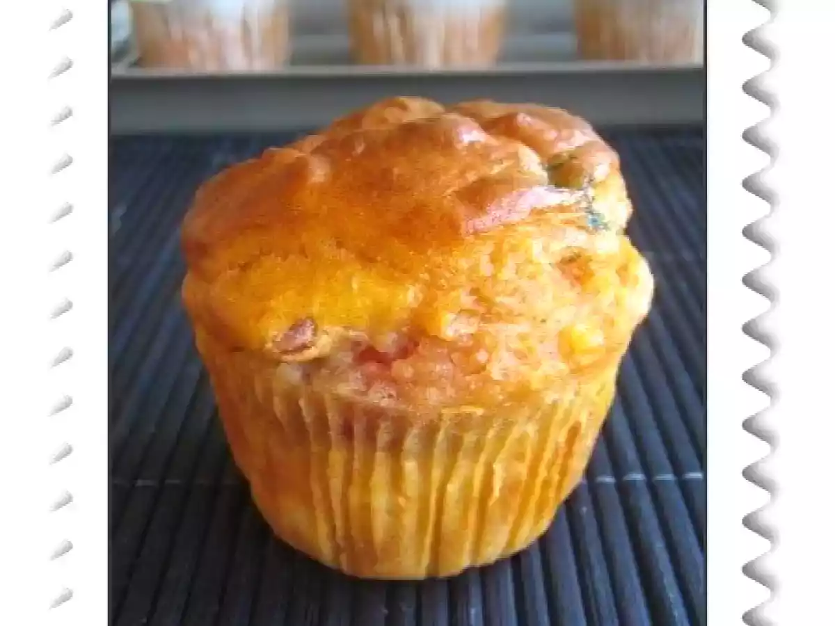 Mes muffins salés à la tomate, au chèvre frais et petits lardons..