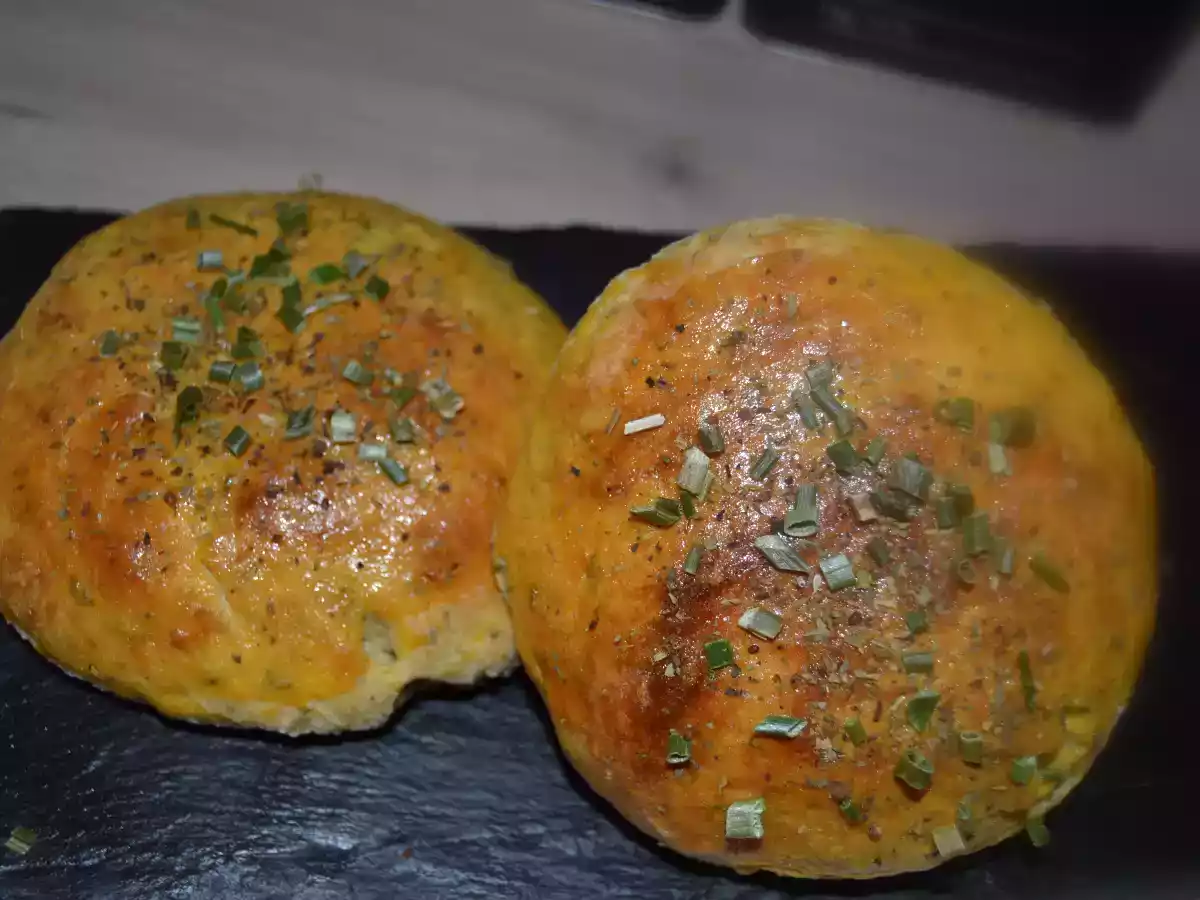 Mes Petits Pains Burger ( au parmesan, basilic et origan )