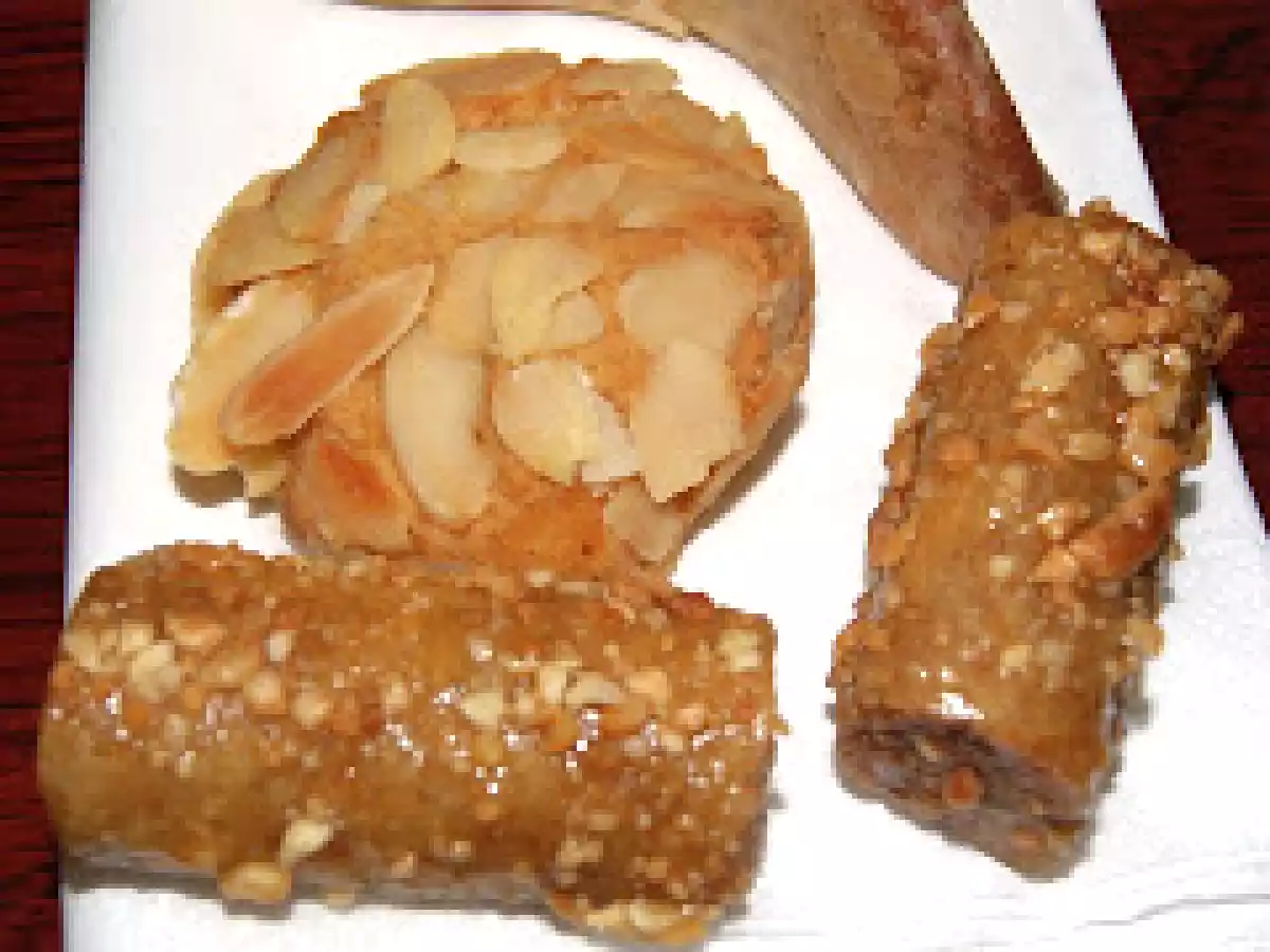 Mhancha aux amandes grillées.