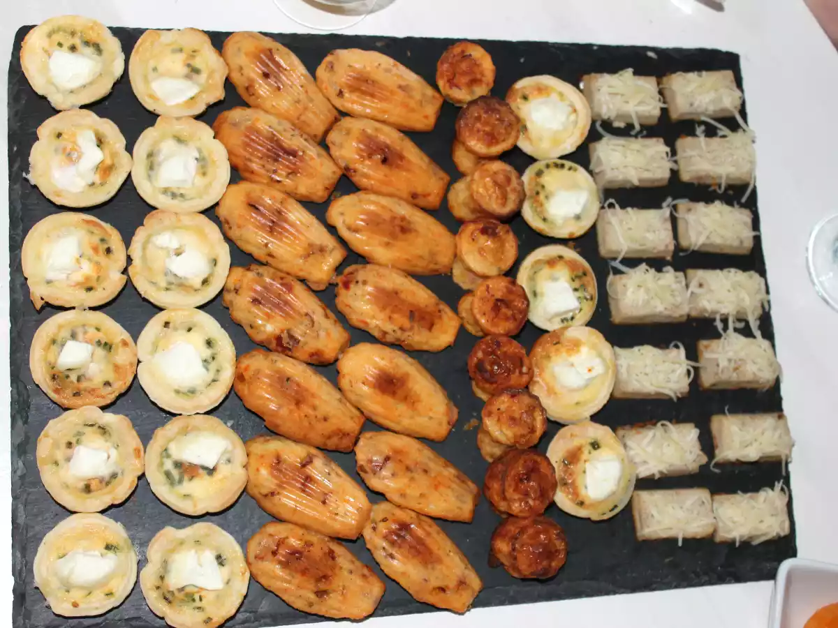 Mignardises salées et brochettes melon/pastèque