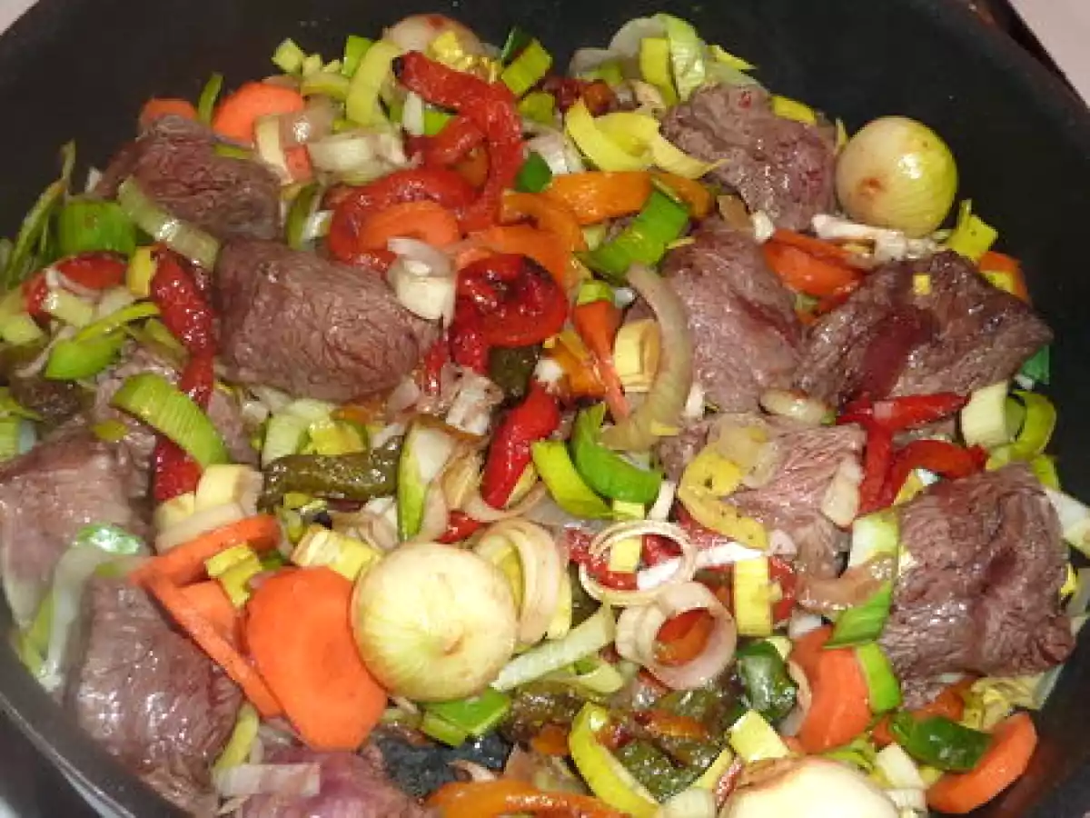 Mijoté de boeuf à la bière et aux petits légumes colorés