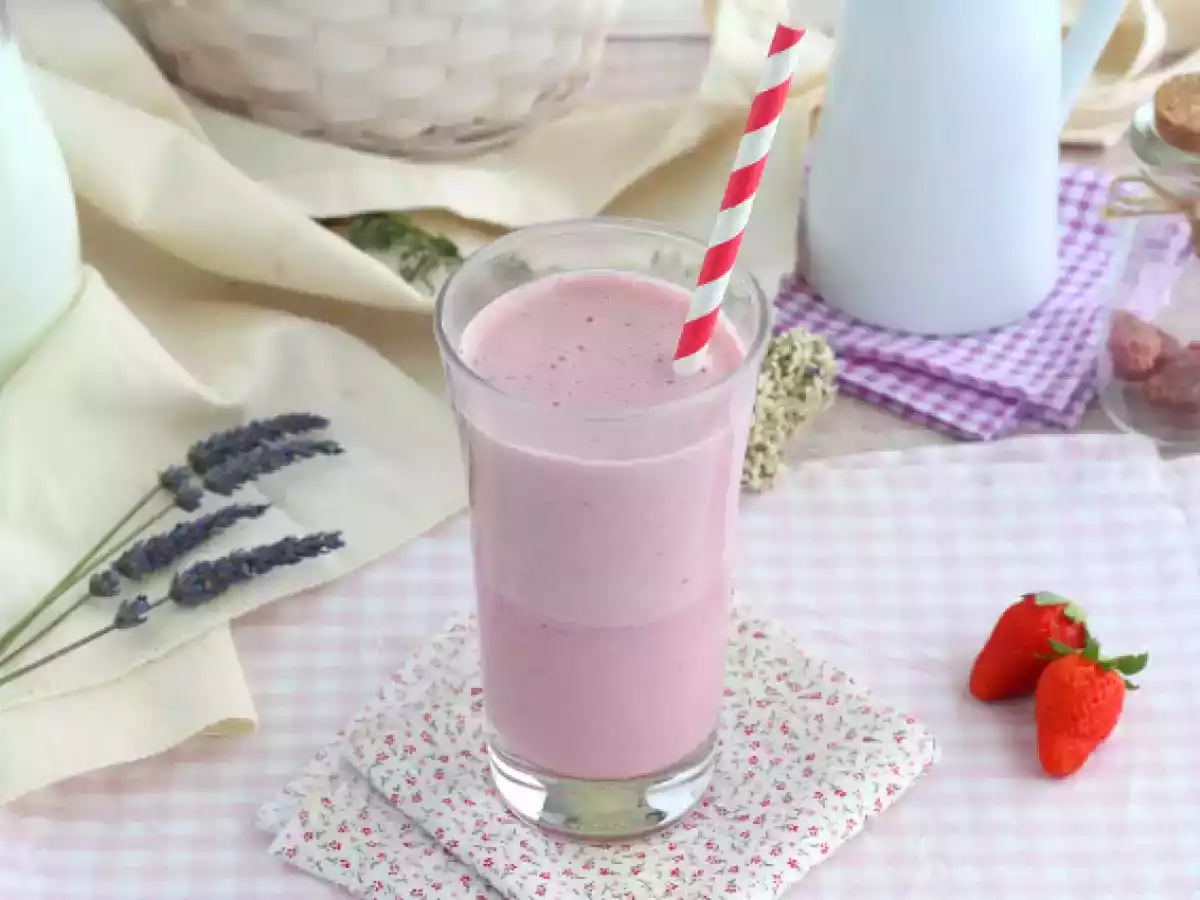Milkshake à la framboise et à la fraise