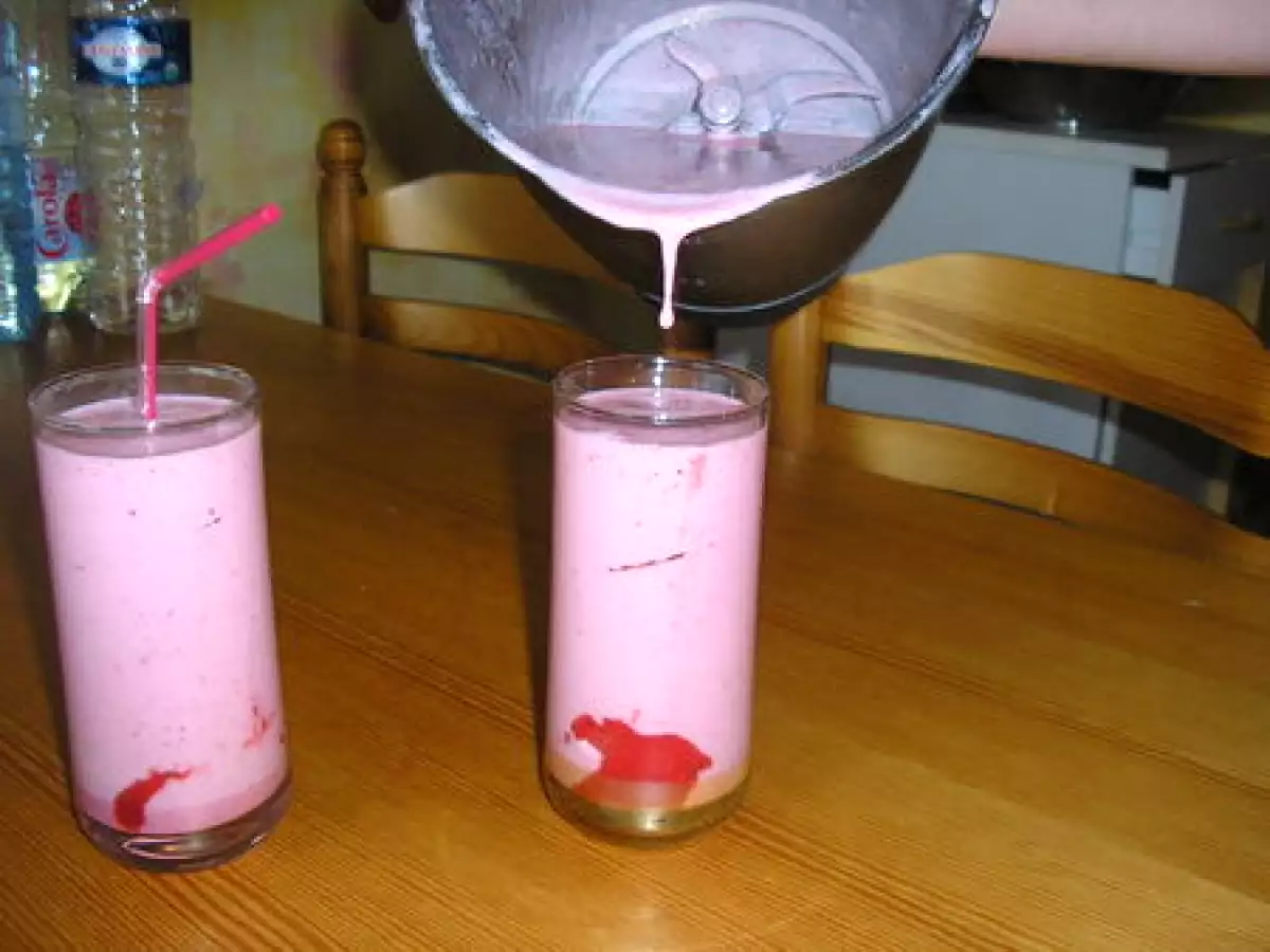 Milkshake rose fraise - photo 3