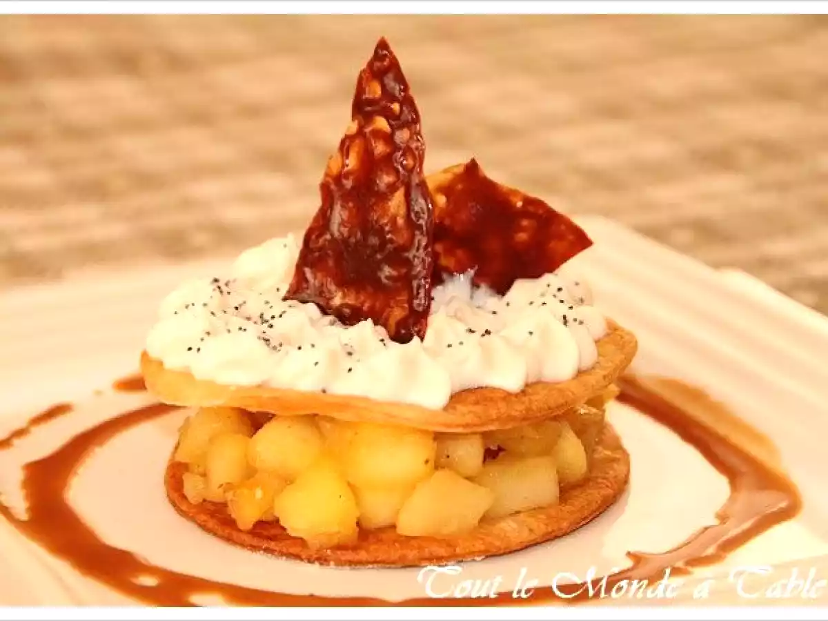 Mille feuille aux pommes caramélisés, ricotta au gingembre, tuile carambar - photo 2