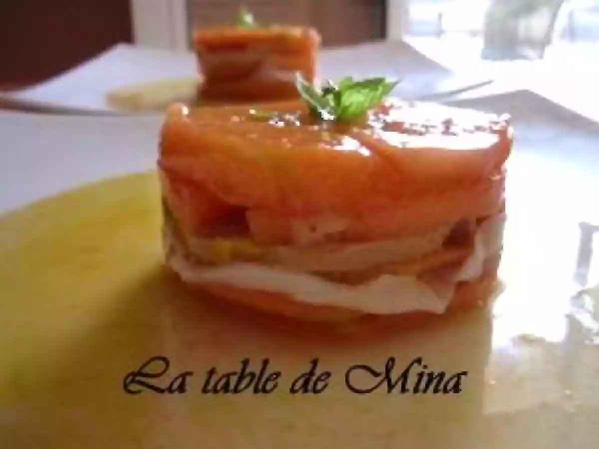 Mille-feuille de melon au Floc de Gascogne, jambon de pays et copeaux de foie gras