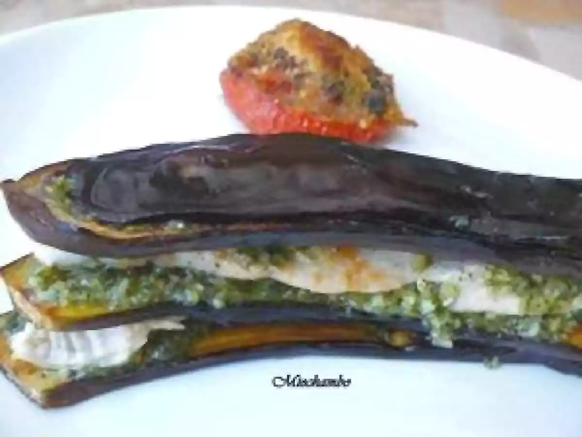 Mille Feuilles d' Aubergines et Poulet au Pesto