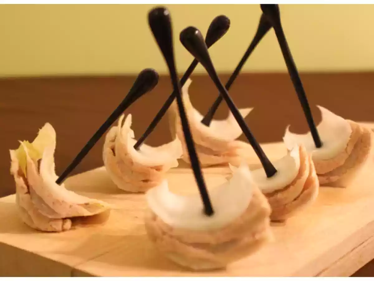 Mille-feuilles d?endives au thon