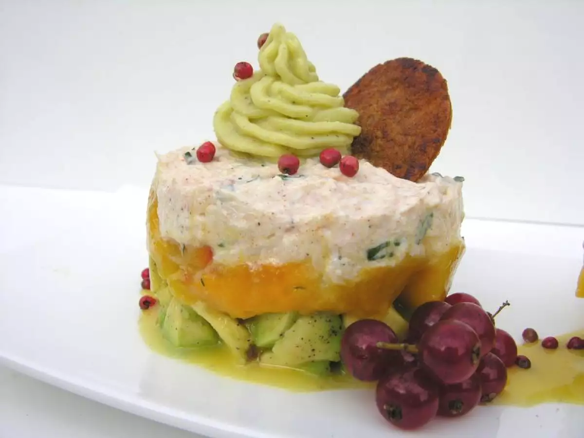 Mille-feuilles de Crabe à la Pêche parfumée au thym et à l'Avocat au vinaigre - photo 2