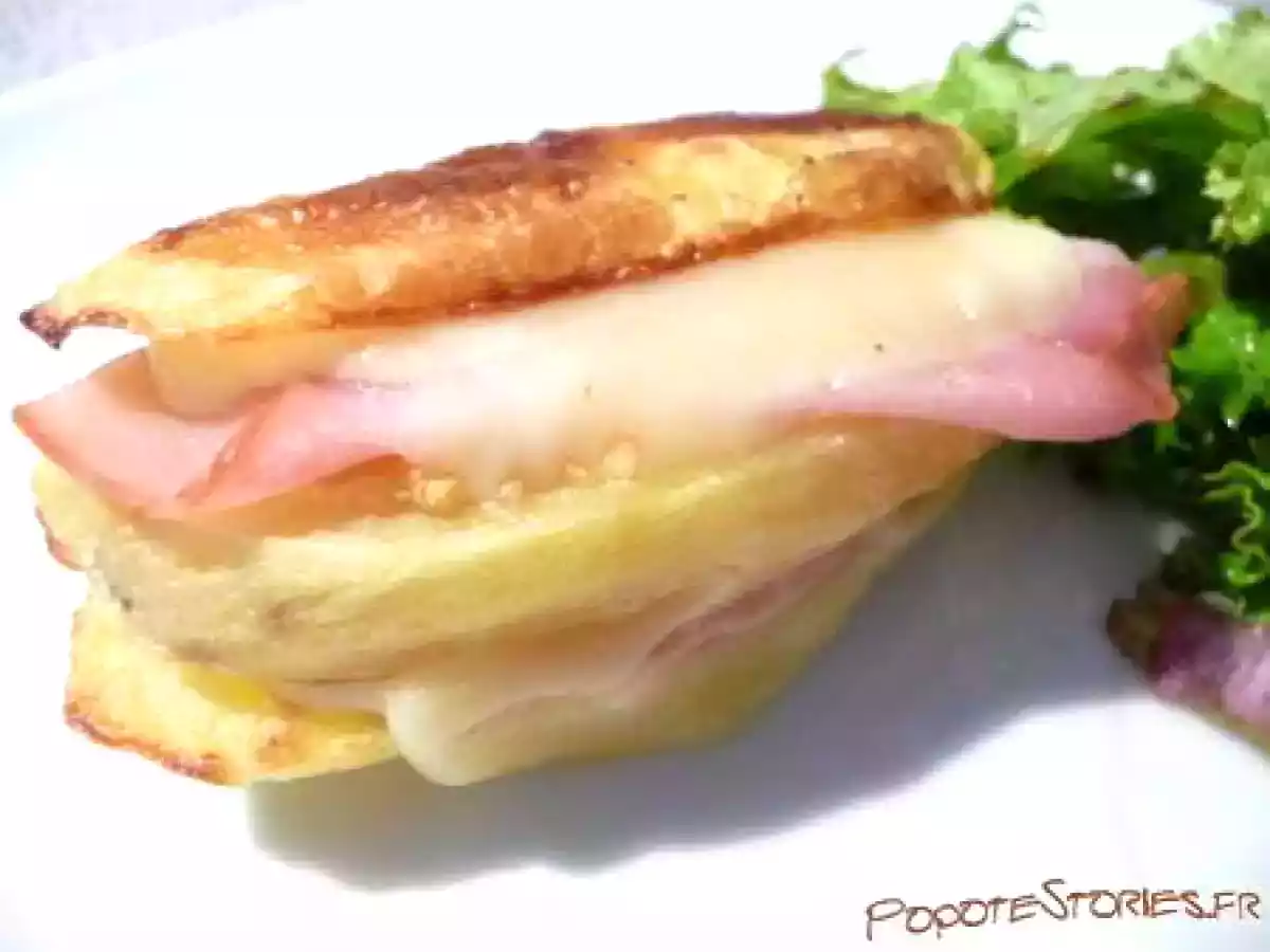 MILLE-FEUILLES DE POMME DE TERRE A LA RACLETTE ET AU BACON