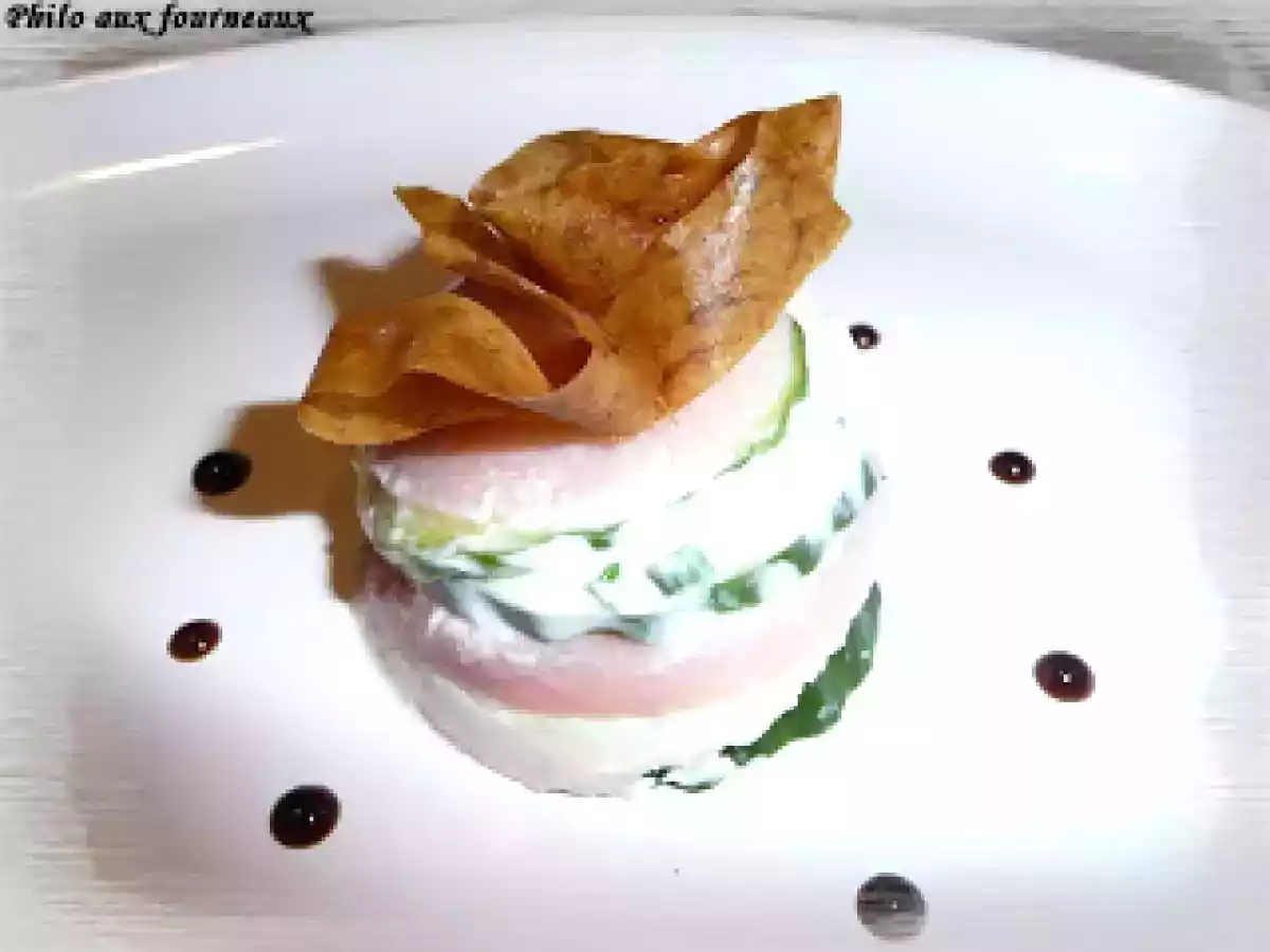 Millefeuille au bacon, concombre & mascarpone au raifort