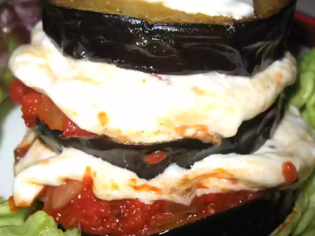 Millefeuille d'aubergines à la tomate et à la mozzarella - photo 2