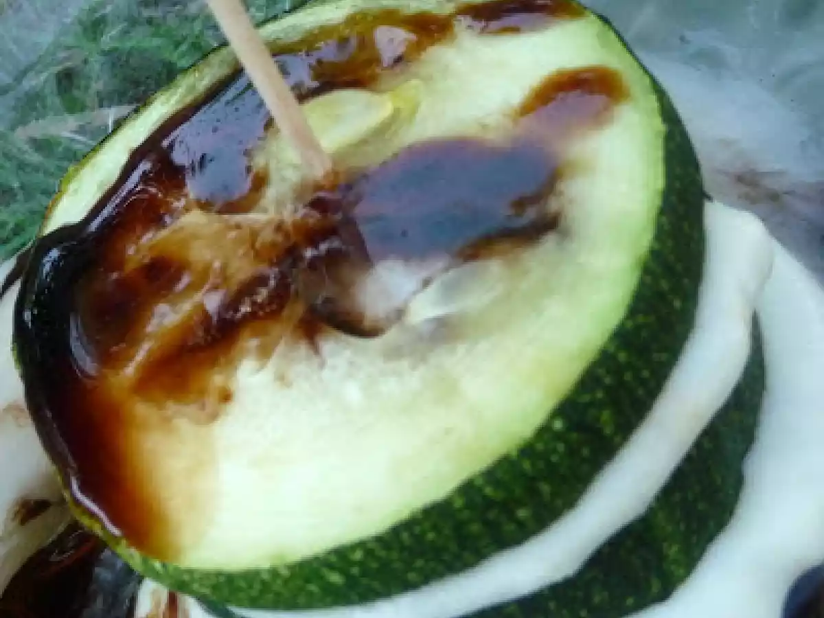 Millefeuille de courgette et mozzarella caramélisées au vinaigre balsamique