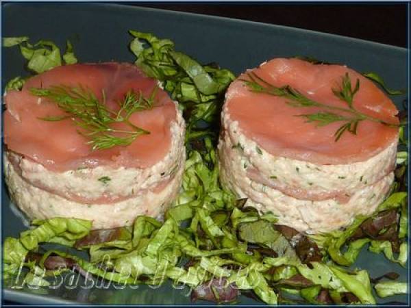 Millefeuille de saumon au crabe