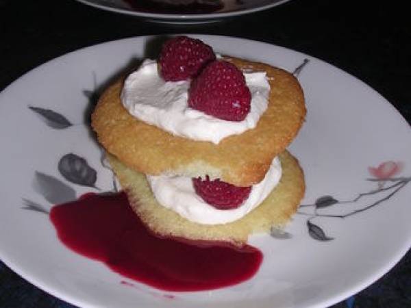 MILLEFEUILLE DE TUILES AUX FRAMBOISES