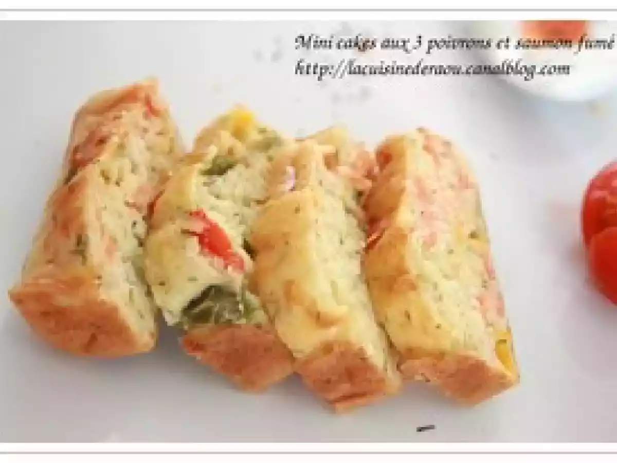 Mini cakes aux 3 poivrons et au saumon fumé