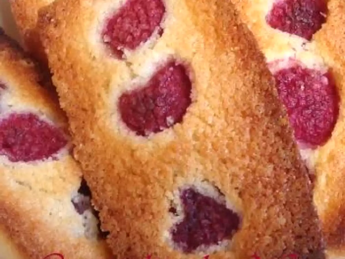 Mini cakes framboises et chocolat blanc