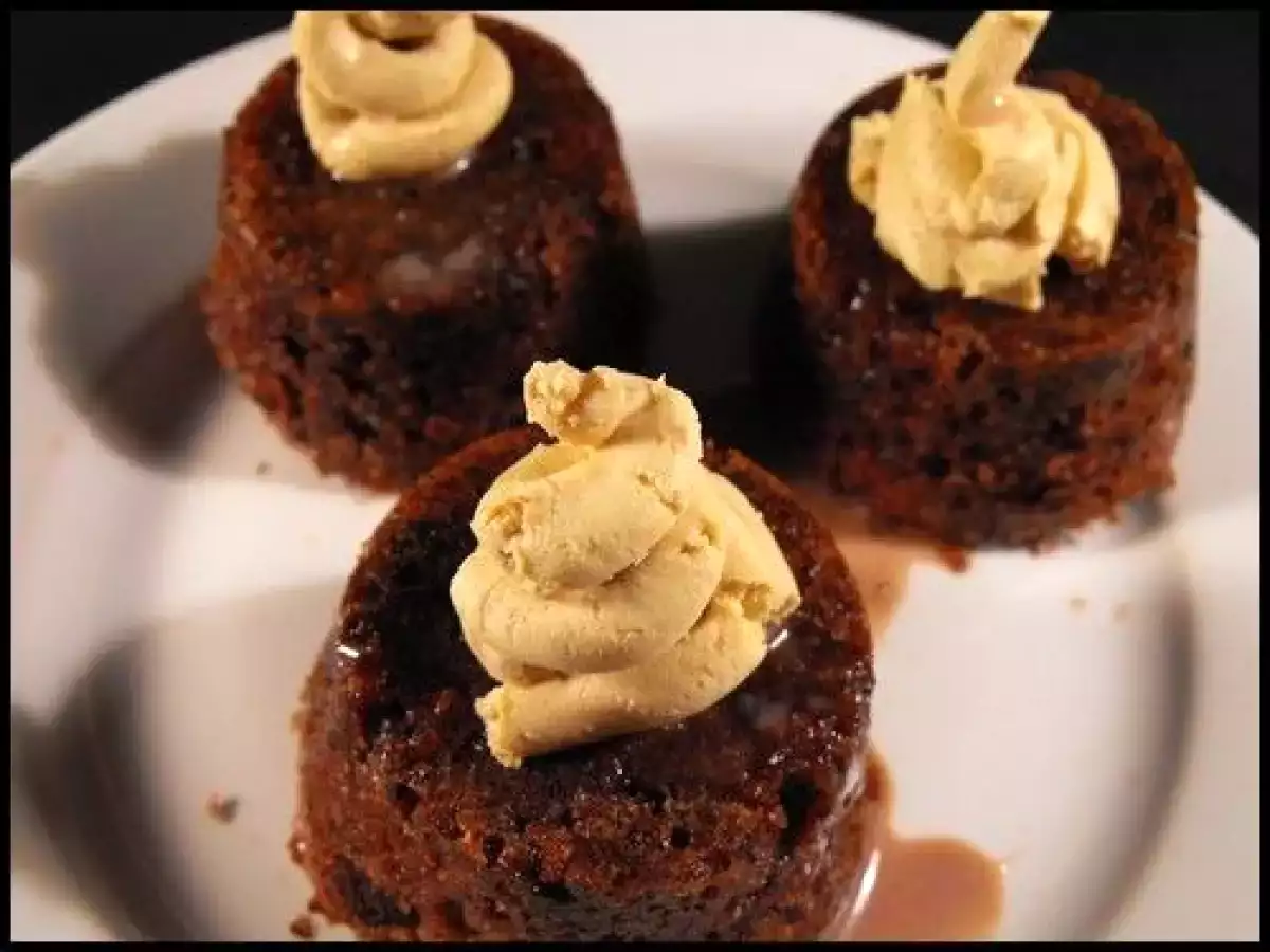 Mini Christmas Puddings au chocolat & Irish Whiskey Cream sauce - photo 3
