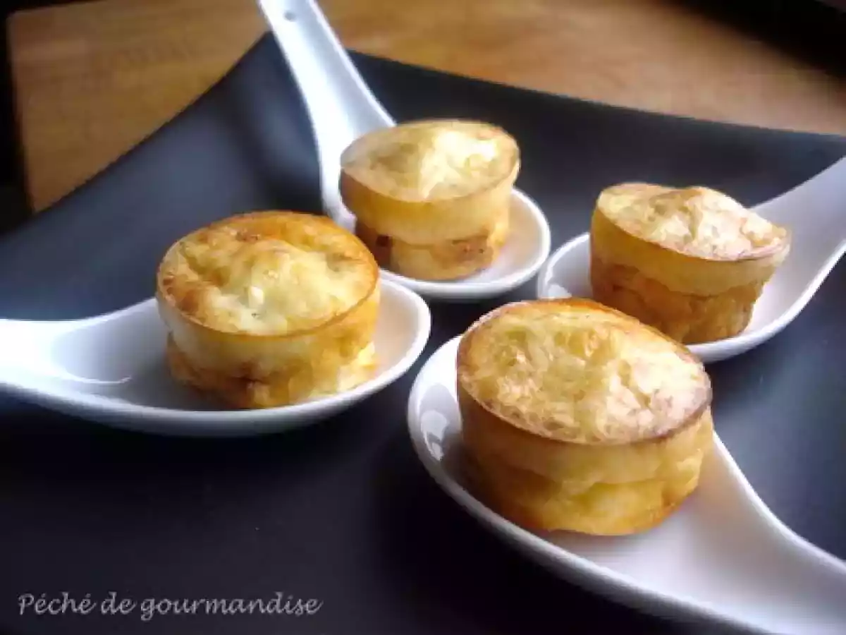 Mini-clafoutis au chorizo, tomates séchées et feta