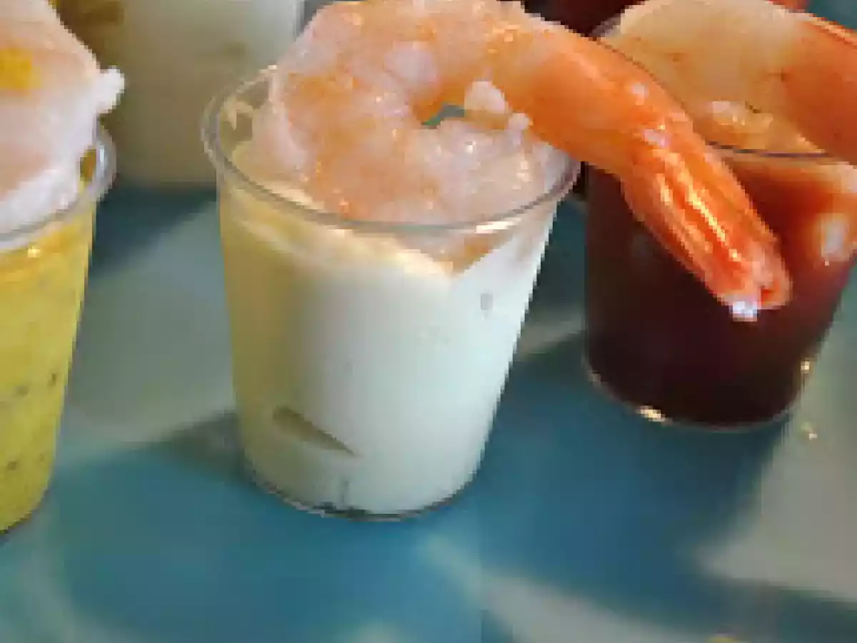 Mini-cocktails de crevettes sauce mayonnaise wasabi et miel