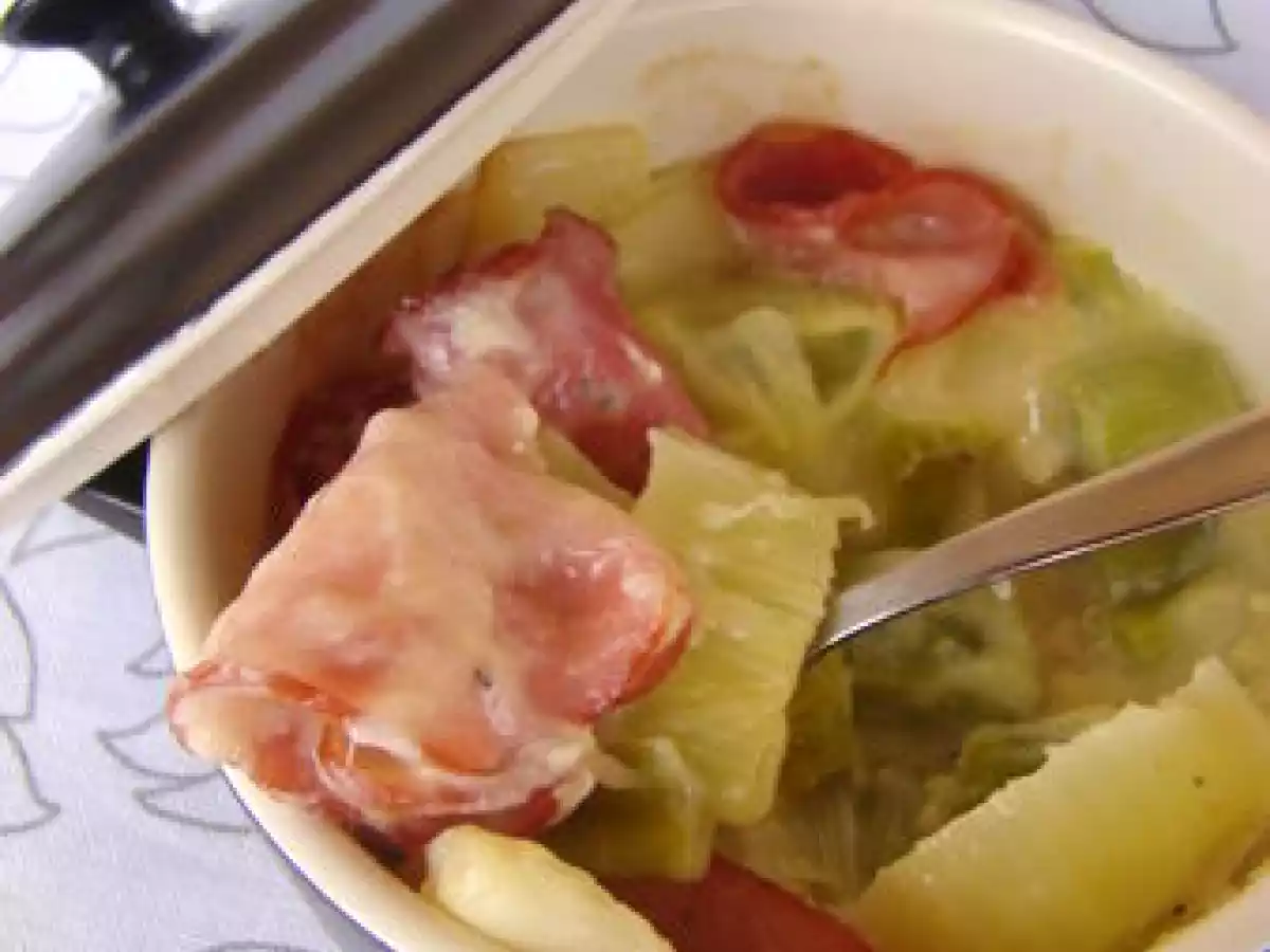 Mini cocotte: gratin de poireau au reblochon et bacon!