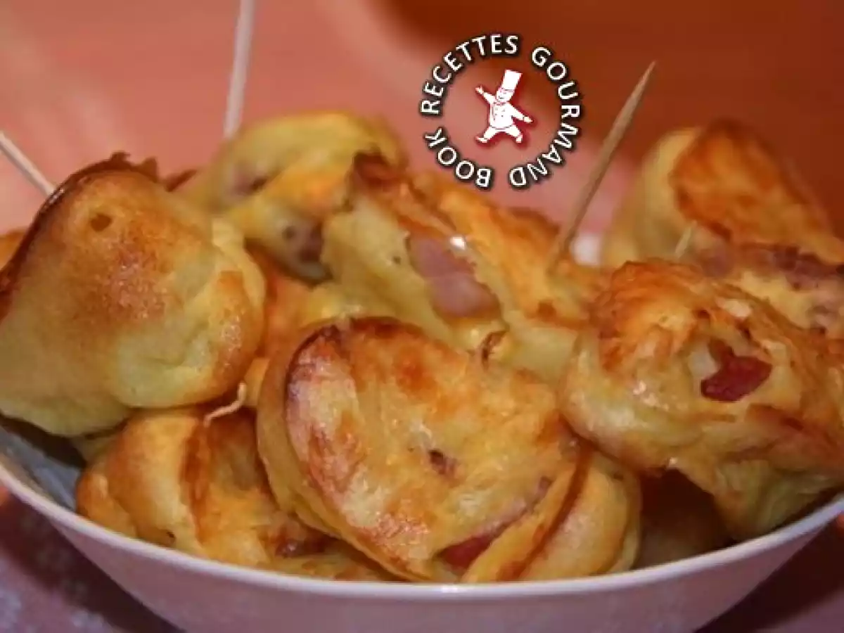 Mini crêpes soufflées aux lardons